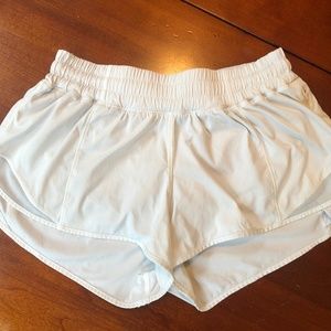 Lululemon Women's Hotty Hot Short II 2.5"
